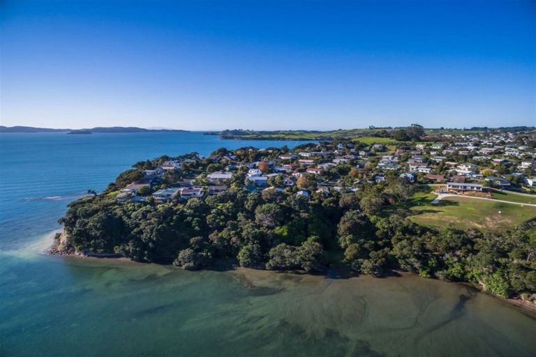 Photo of property in 8 Wendy Hood Way, Snells Beach, 0920