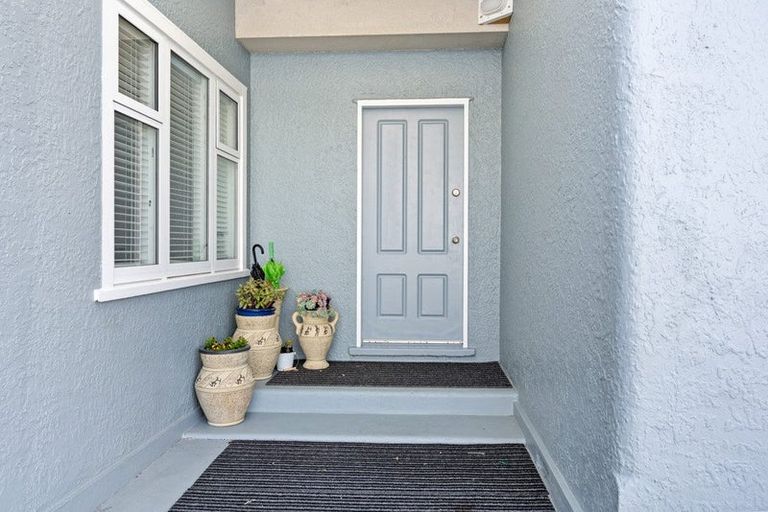 Photo of property in 116 Seaview Road, Paraparaumu Beach, Paraparaumu, 5032