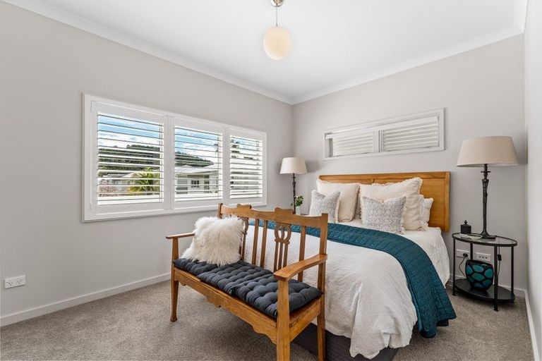 Photo of property in 6 Puriri Boulevard, Orewa, 0931