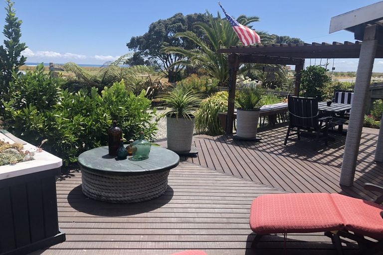 Photo of property in 1a Marine Parade, Carters Beach, Westport, 7825