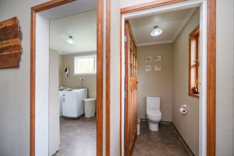 Photo of property in 803 Roberts Line, Bunnythorpe, Palmerston North, 4478