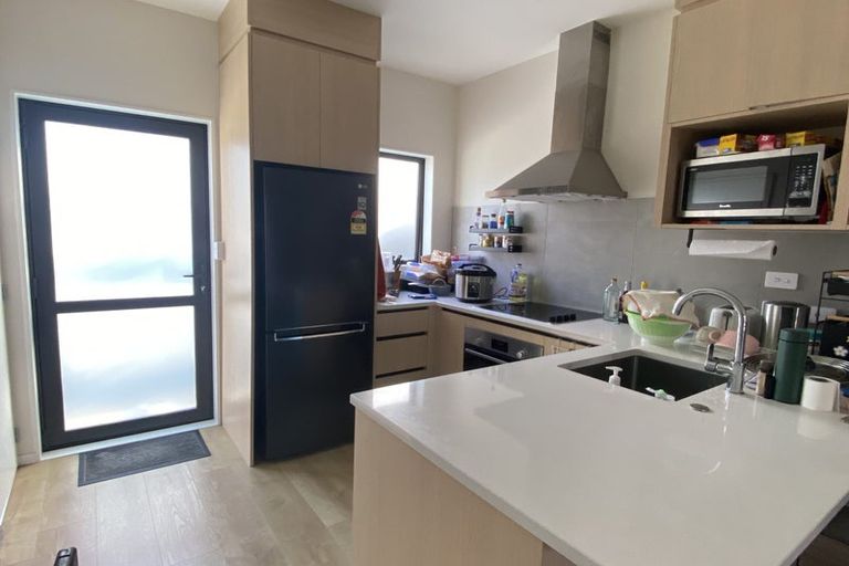 Photo of property in 4a Roby Street, Te Atatu Peninsula, Auckland, 0610