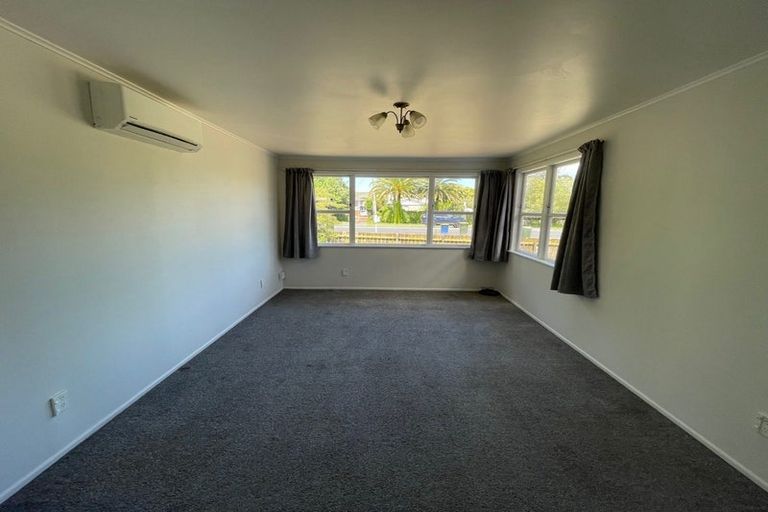 Photo of property in 273 Swanson Road, Henderson, Auckland, 0610