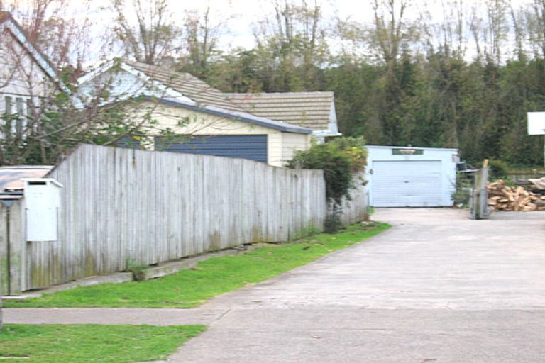 Photo of property in 27 Temuera Street, Otaki, 5512