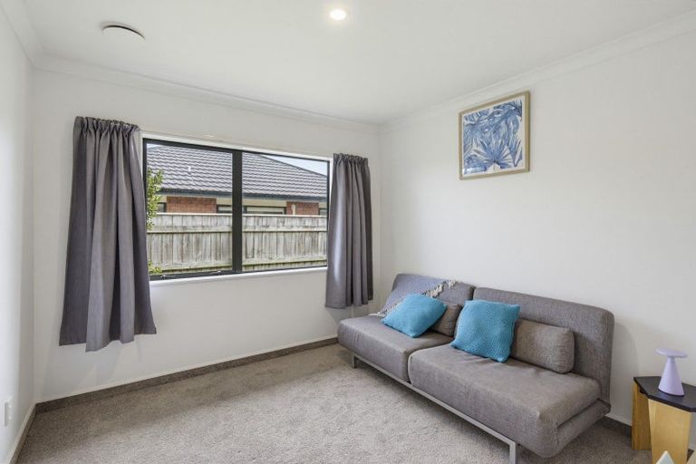 Photo of property in 1 William Noel Place, Waikanae Beach, Waikanae, 5036