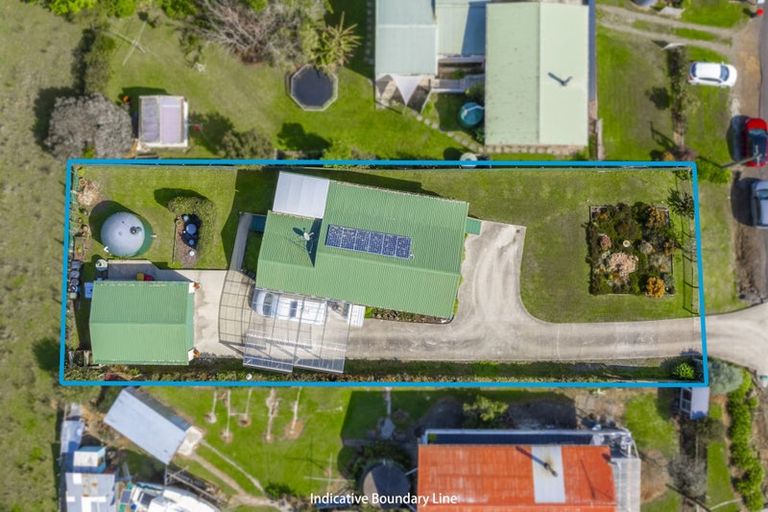 Photo of property in 92 Bays Road, Orere Point, Papakura, 2585