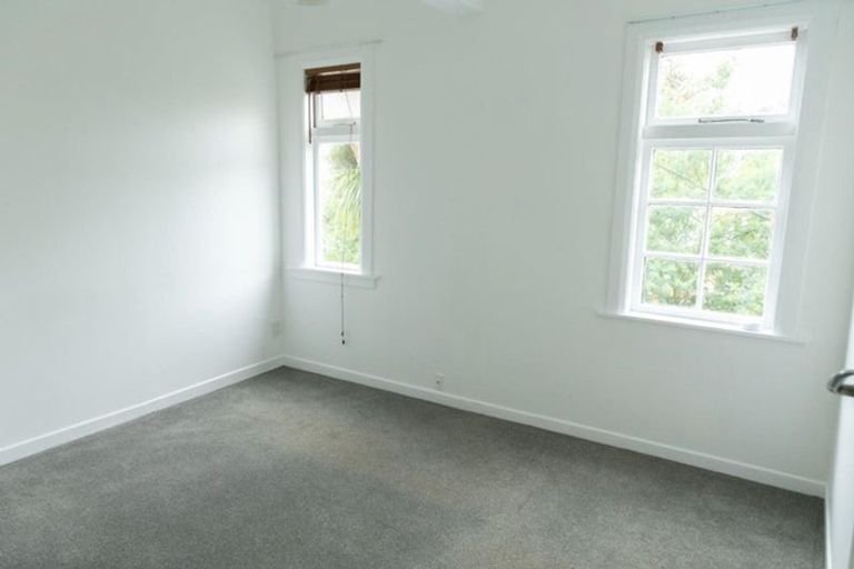 Photo of property in 119 Wadestown Road, Wadestown, Wellington, 6012