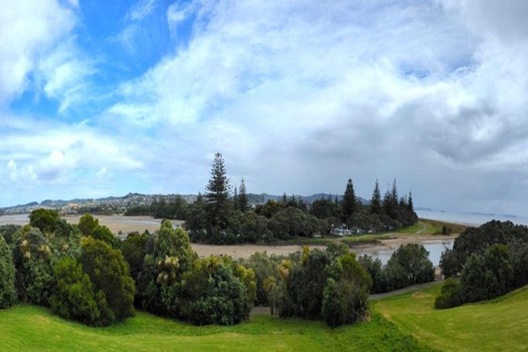 Photo of property in 3/42 Amorino Drive, Red Beach, 0932