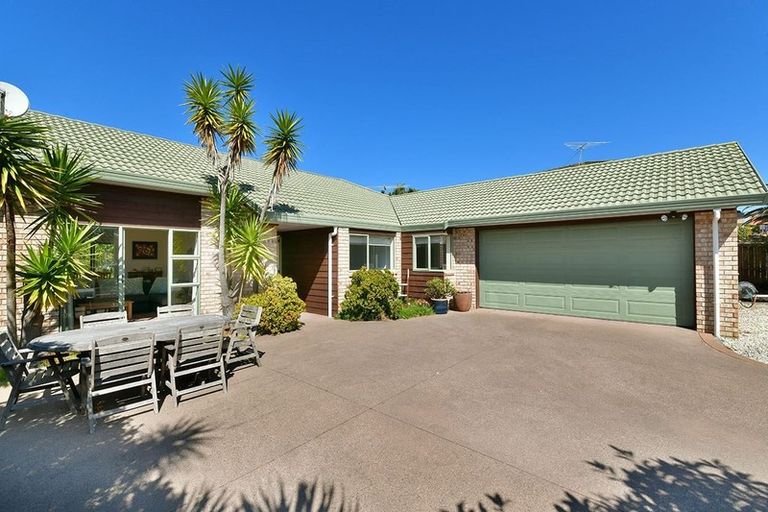 Photo of property in 87 Alec Craig Way, Gulf Harbour, Whangaparaoa, 0930