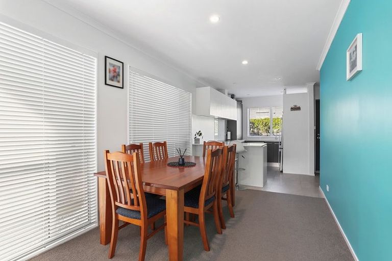 Photo of property in 19 Forbes Mccammon Drive, Swanson, Auckland, 0614