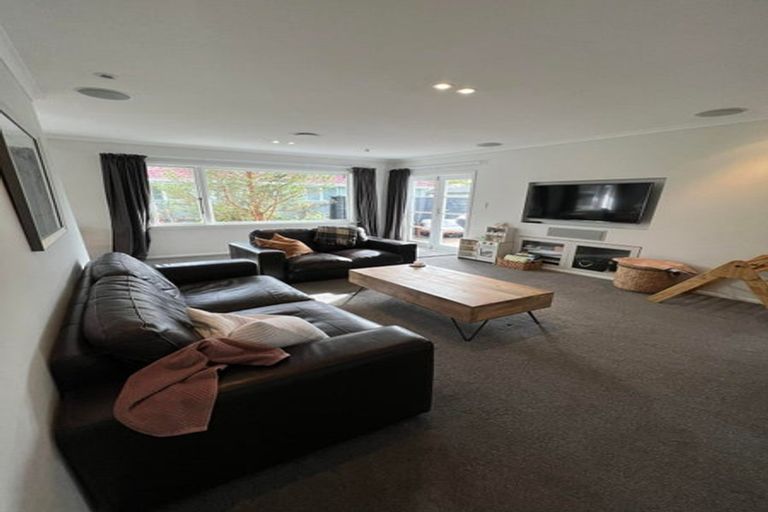 Photo of property in 69 Dunedin Street, Redwood, Christchurch, 8051