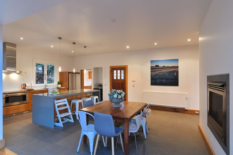 Photo of property in 103 Hackthorne Road, Cashmere, Christchurch, 8022