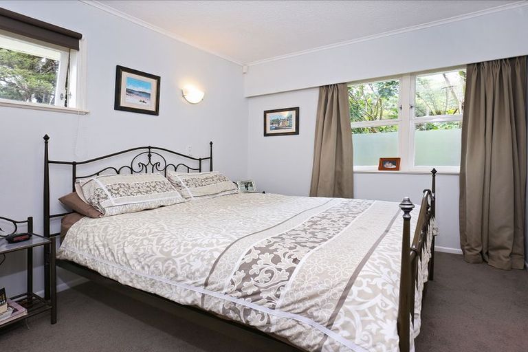 Photo of property in 77 Waima Crescent, Titirangi, Auckland, 0604