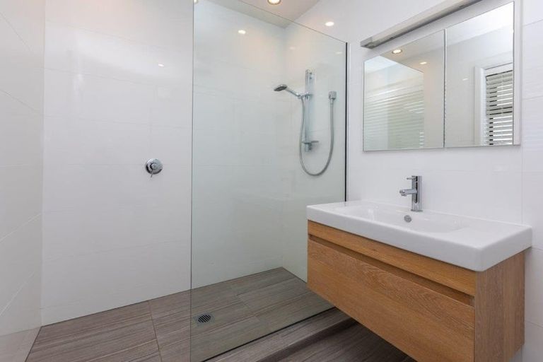 Photo of property in 31 Gleneagles Terrace, Ilam, Christchurch, 8053