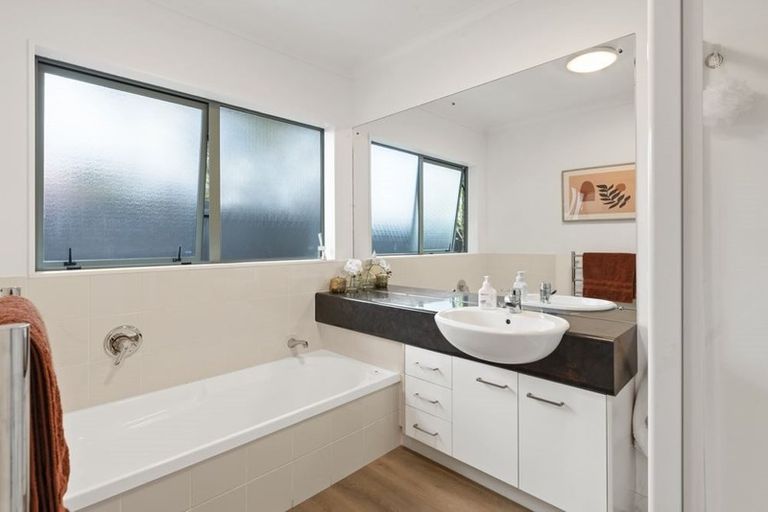 Photo of property in 11 Checkerberry Court, Henderson, Auckland, 0612