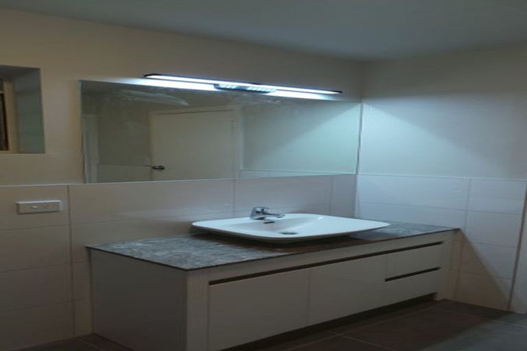 Photo of property in 17/83 Lake Road, Devonport, Auckland, 0622