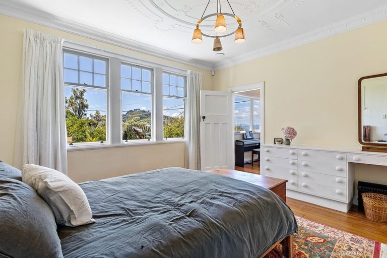 Photo of property in 9 Thorby Street, Northland, Wellington, 6012