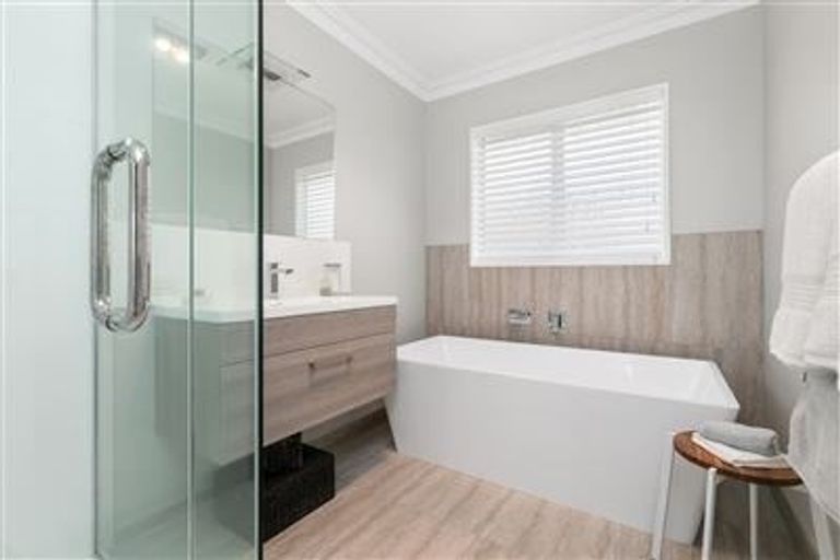 Photo of property in 60 Kings Avenue, Matua, Tauranga, 3110