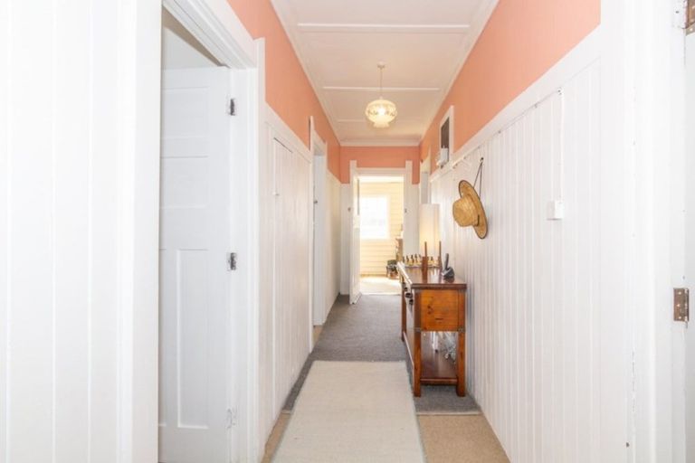 Photo of property in 2 Ballance Street, Raetihi, 4632