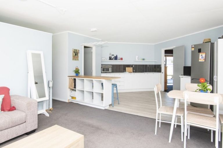 Photo of property in 33 Sirrah Street, Okitu, Gisborne, 4010