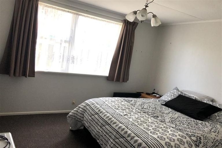 Photo of property in 2/97 Clouston Park Road, Clouston Park, Upper Hutt, 5018