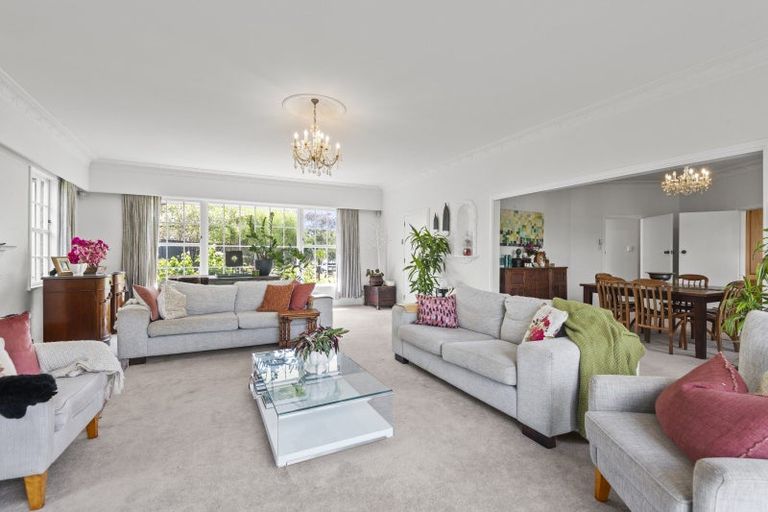 Photo of property in 33 Montgomery Terrace, Hokowhitu, Palmerston North, 4410