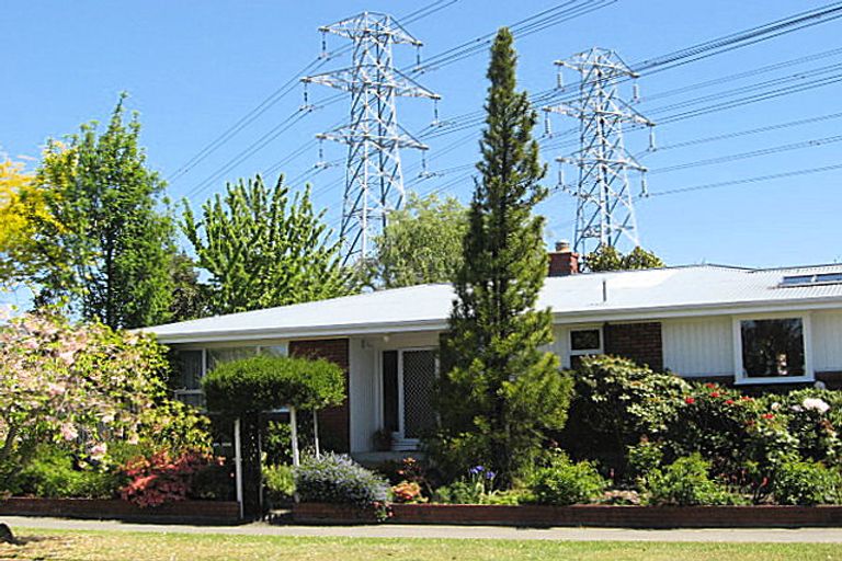 Photo of property in 5 Ilfracombe Place, Burnside, Christchurch, 8053