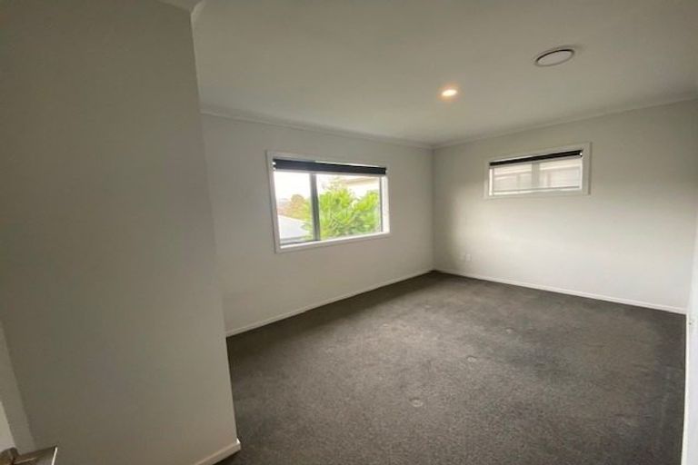 Photo of property in 23 Hampton Hill Road, Tawa, Wellington, 5028