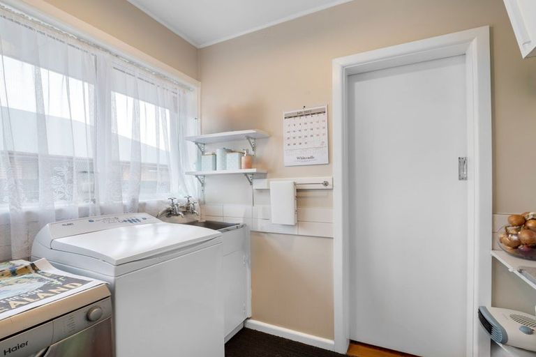 Photo of property in 42 Waratah Street, Avondale, Christchurch, 8061