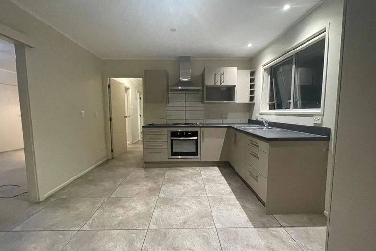 Photo of property in 2/70 Hattaway Avenue, Bucklands Beach, Auckland, 2012