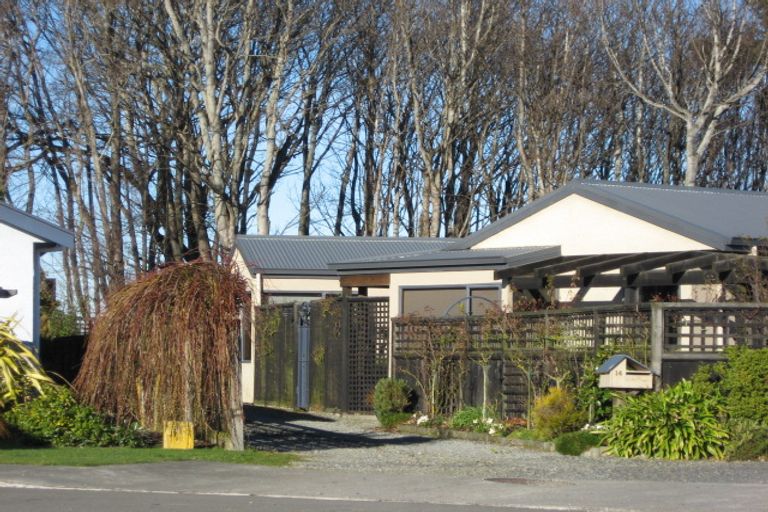 Photo of property in 14 Calder Place, Winton, 9720