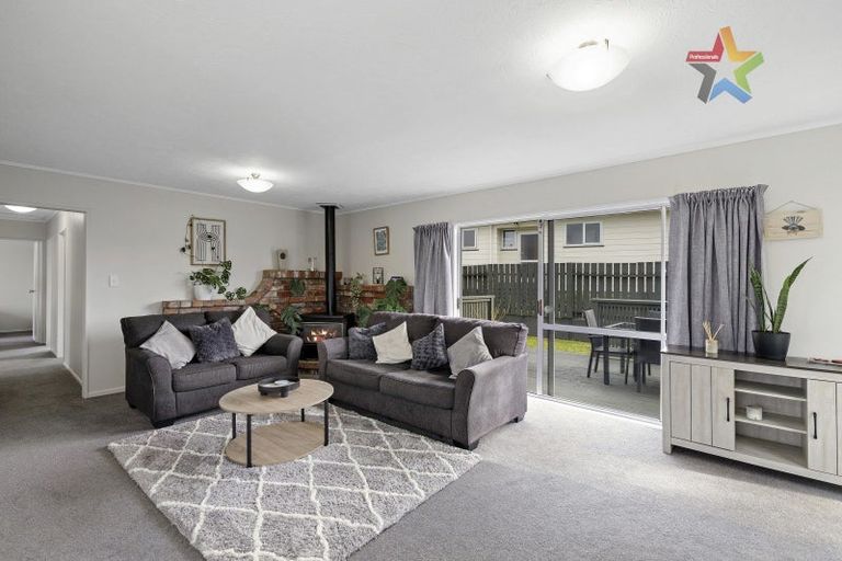 Photo of property in 41 Outram Grove, Kelson, Lower Hutt, 5010