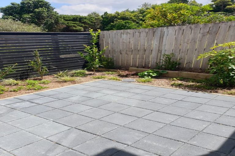 Photo of property in 48d Lyttelton Avenue, Forrest Hill, Auckland, 0620