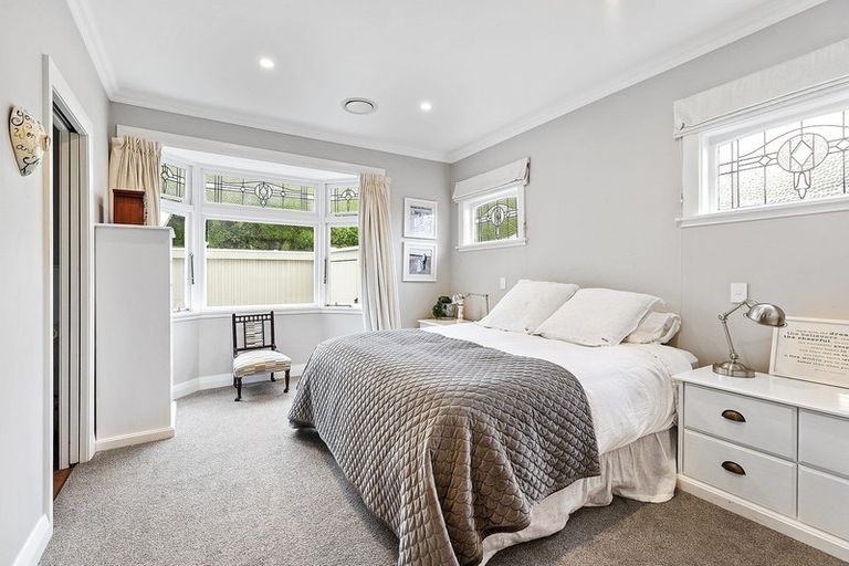 Photo of property in 90 Melbourne Road, Island Bay, Wellington, 6023