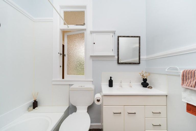 Photo of property in 55 Lyndhurst Street, Takaro, Palmerston North, 4412