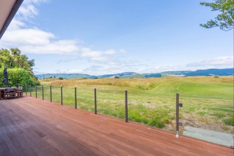 Photo of property in 58 Golf Road, Paraparaumu Beach, Paraparaumu, 5032