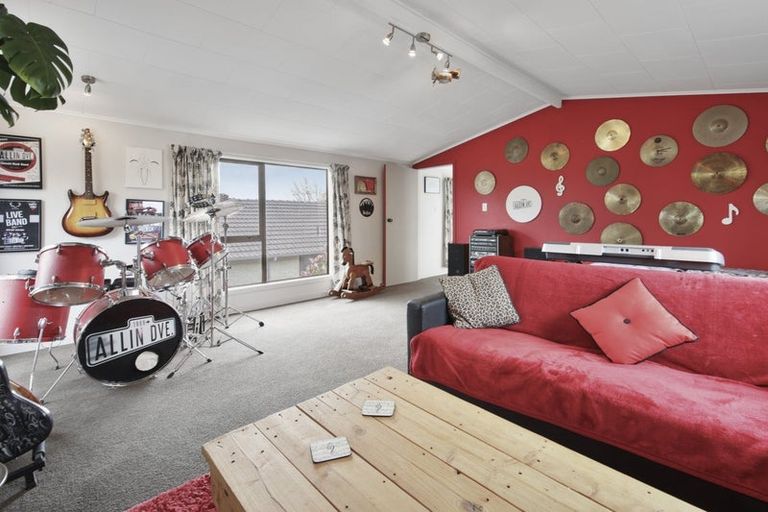 Photo of property in 4 Strachan Place, Rangiora, 7400