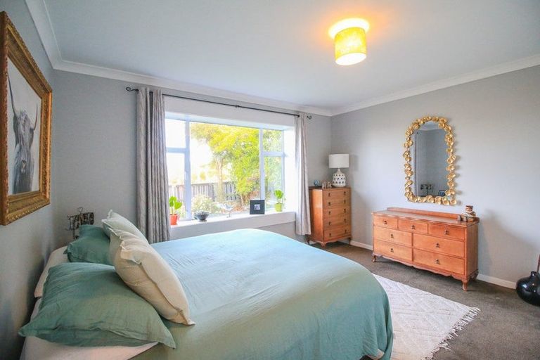 Photo of property in 25 Burrows Street, Bluff, 9814