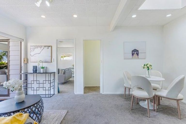 Photo of property in 30 County Road, Torbay, Auckland, 0630