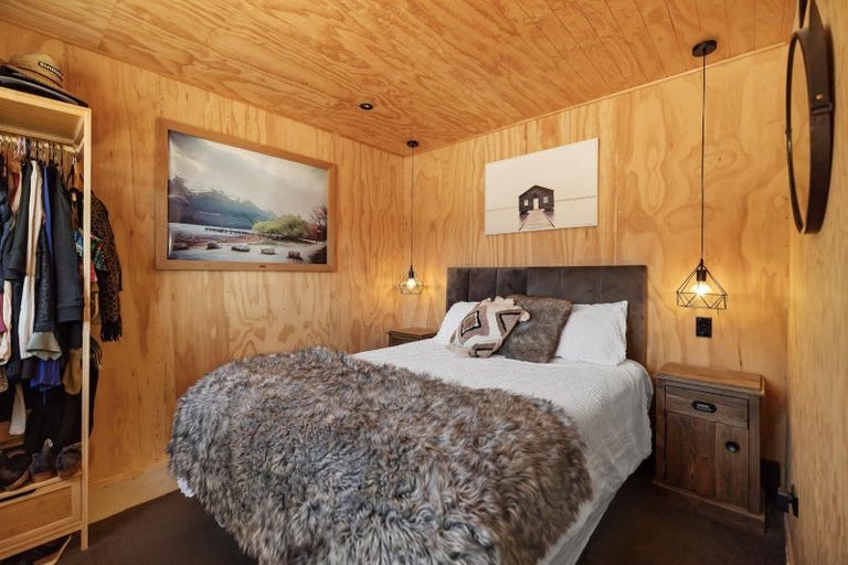 Photo of property in 16 Lochburn Avenue, Glenorchy, 9372