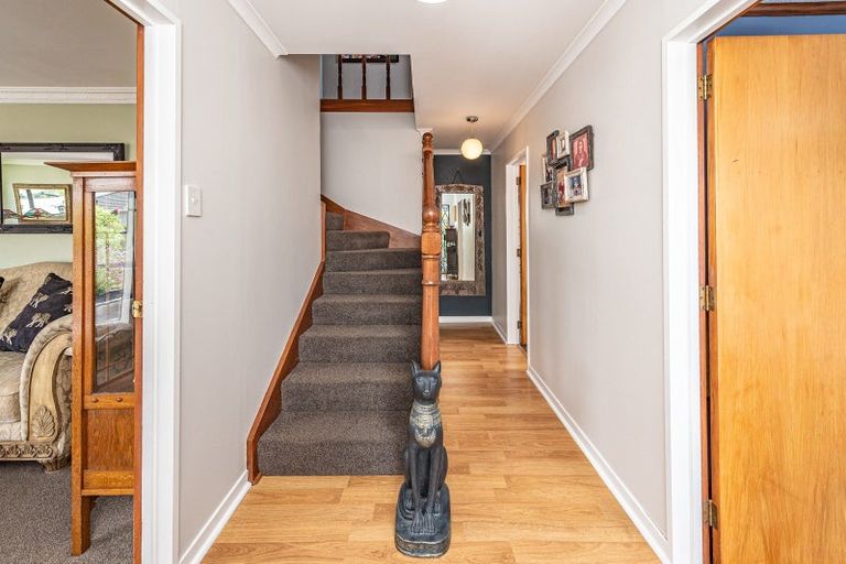 Photo of property in 1 Iwiroa Terrace, Durie Hill, Whanganui, 4500