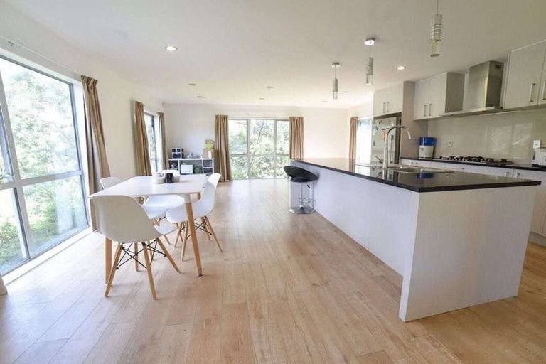 Photo of property in 98 Tiriwa Drive, Massey, Auckland, 0614