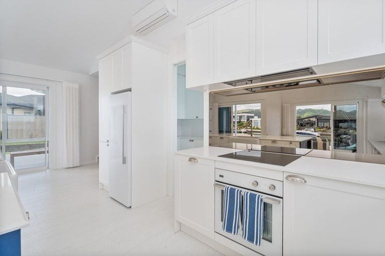 Photo of property in 17 Waitotara Way, Whitianga, 3510