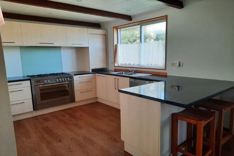 Photo of property in 6 Chokebore Place, Sockburn, Christchurch, 8042