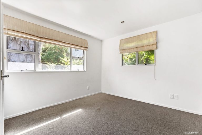 Photo of property in 96 Hadfield Street, Beach Haven, Auckland, 0626