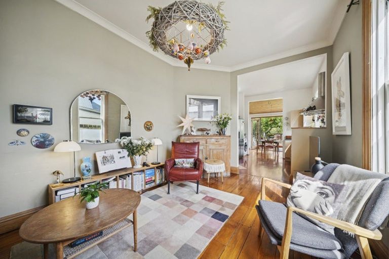 Photo of property in 160a Tasman Street, Mount Cook, Wellington, 6021