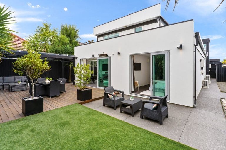 Photo of property in 19a Devonport Lane, St Albans, Christchurch, 8014