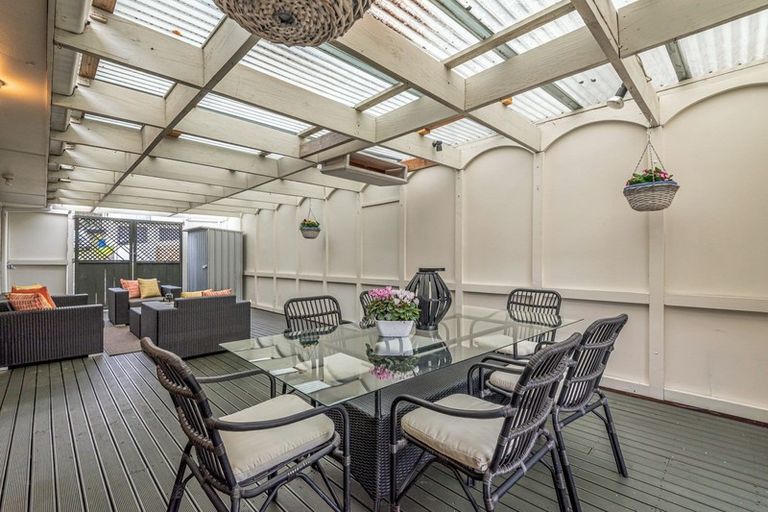 Photo of property in 2 Betsland Crescent, Hillcrest, Auckland, 0627