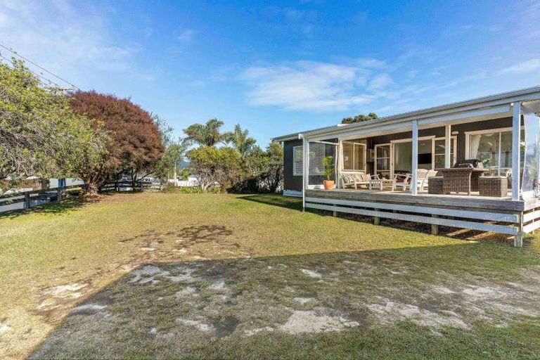 Photo of property in 132 Achilles Avenue, Whangamata, 3620