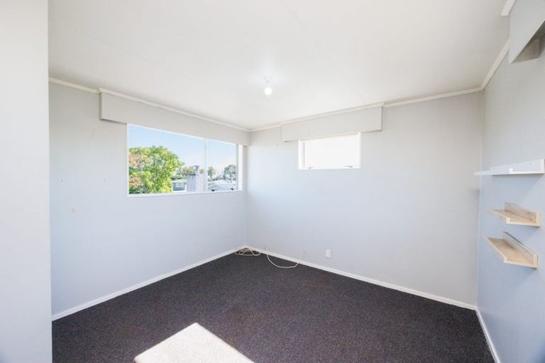 Photo of property in 3 Ellesmere Crescent, Highbury, Palmerston North, 4412